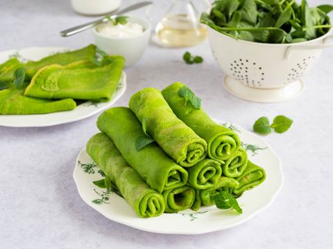 Bright and Tender Green Spinach Crepes