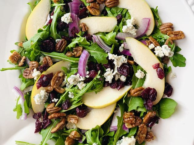 Pear & Gorgonzola Salad