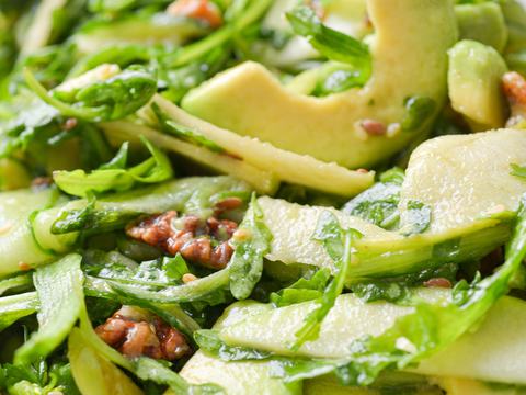 Refreshing Arugula Avocado Apple Salad